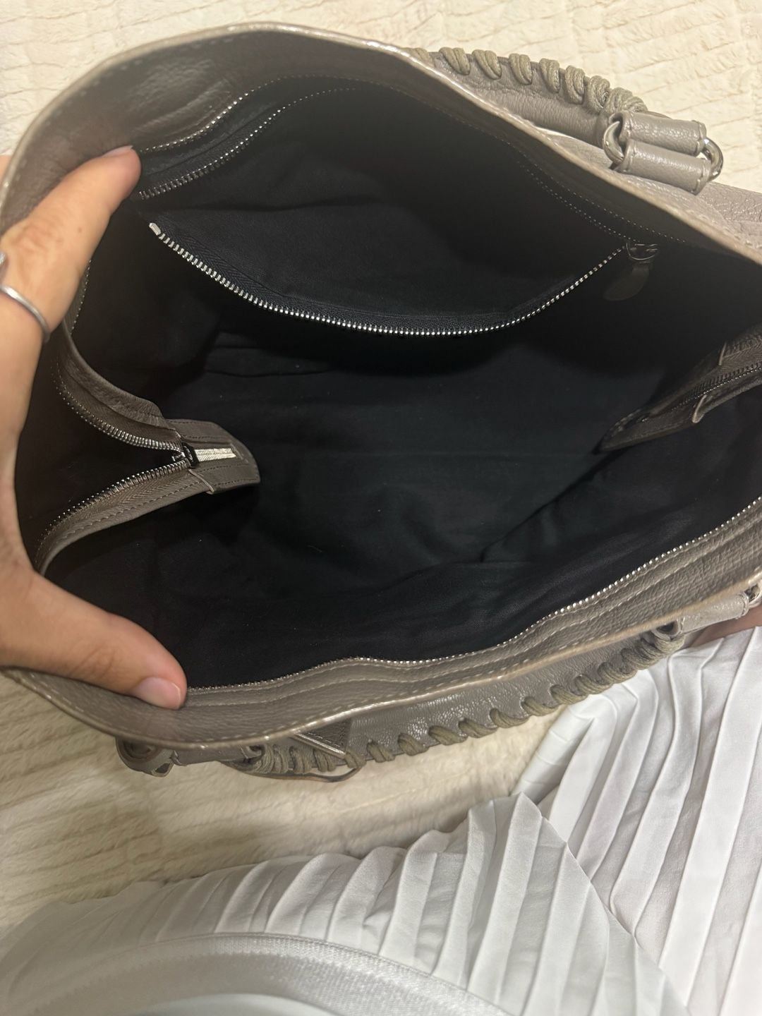 Balenciaga city Leather Shoulder Bag Grey 8
