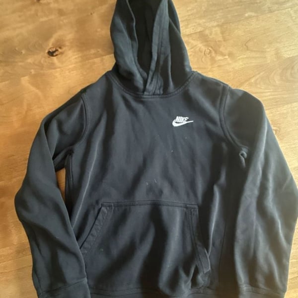 Nike Club Fleece Pullover Hoodie, Boys Large