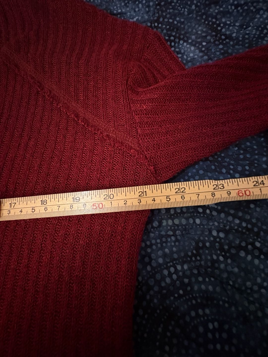 Whimsical Boho Adam Levine Long Sleeve Top Size M Burgundy Ribbed Raw Edge 10