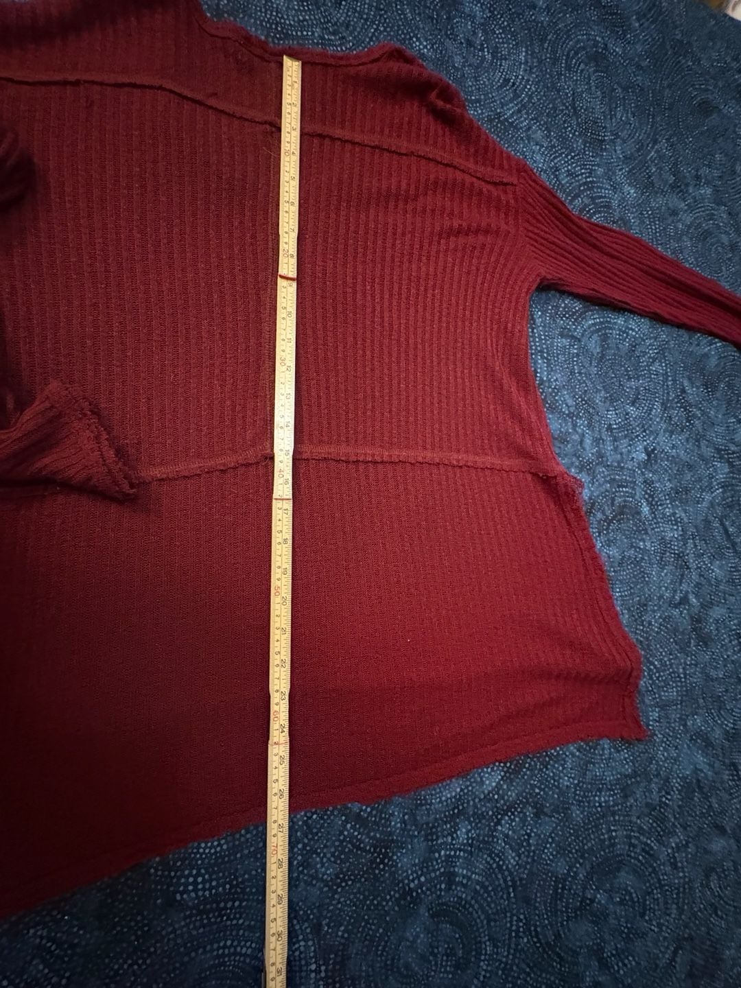 Whimsical Boho Adam Levine Long Sleeve Top Size M Burgundy Ribbed Raw Edge 11