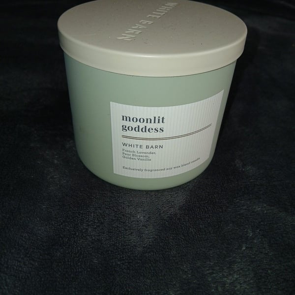 White Barn Moonlit Goddess 3-Wick Candle 14.5 oz Green
