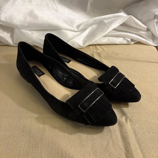 Jones New York Black Suede Pointed Loafer Flat