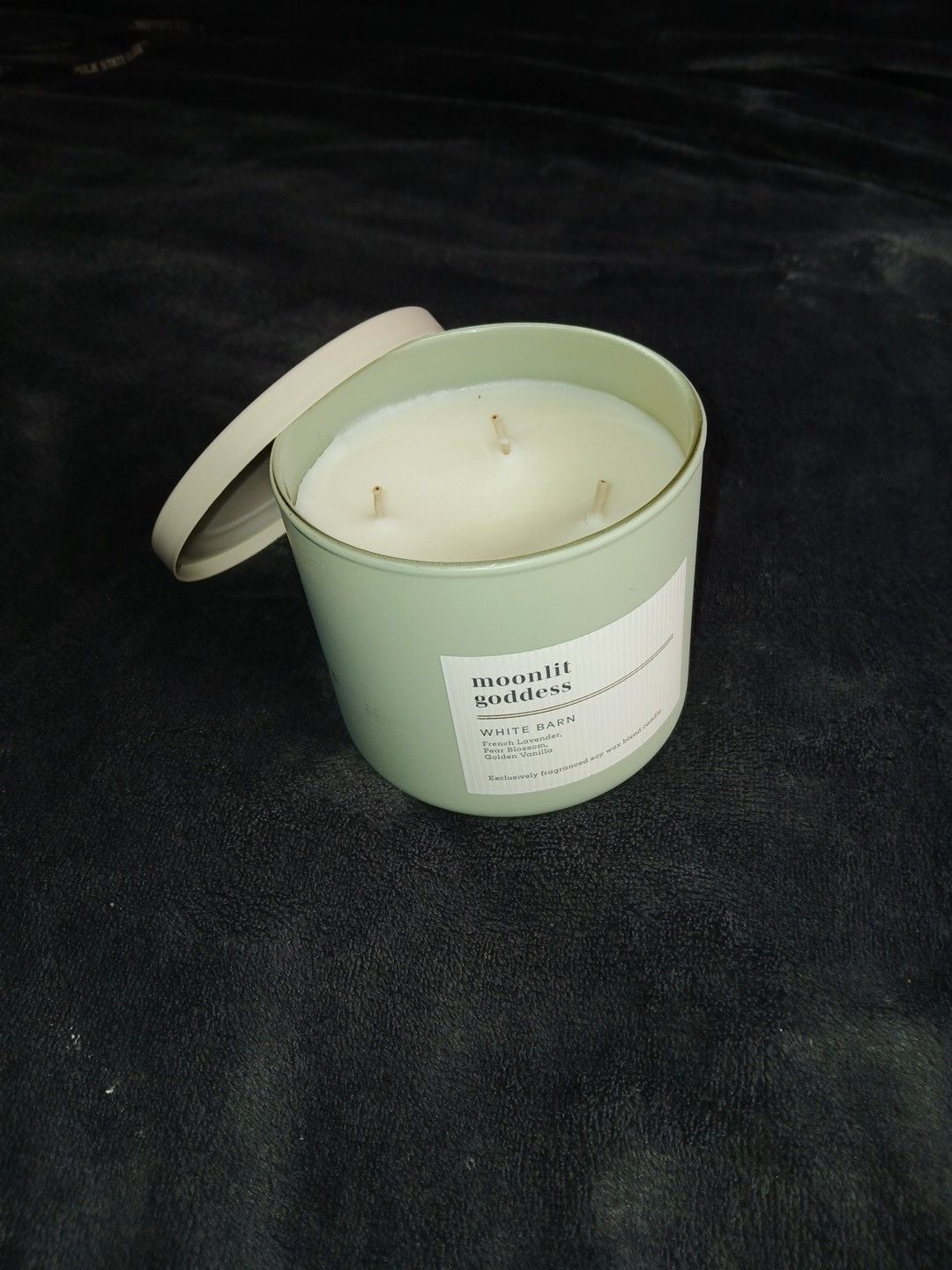 White Barn Moonlit Goddess 3-Wick Candle 14.5 oz Green 5