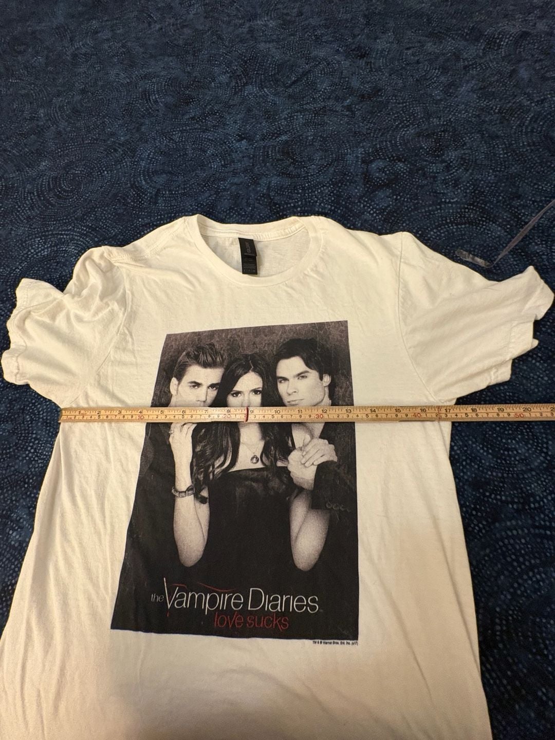 The Vampire Diaries Love Sucks Nostalgic Graphic T-Shirt White 7