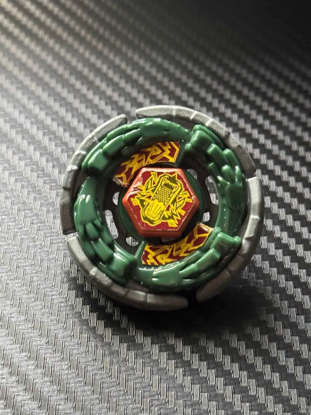 Beyblade Earth Wolf 105WD Authentic Hasbro Version Metal Fight 1