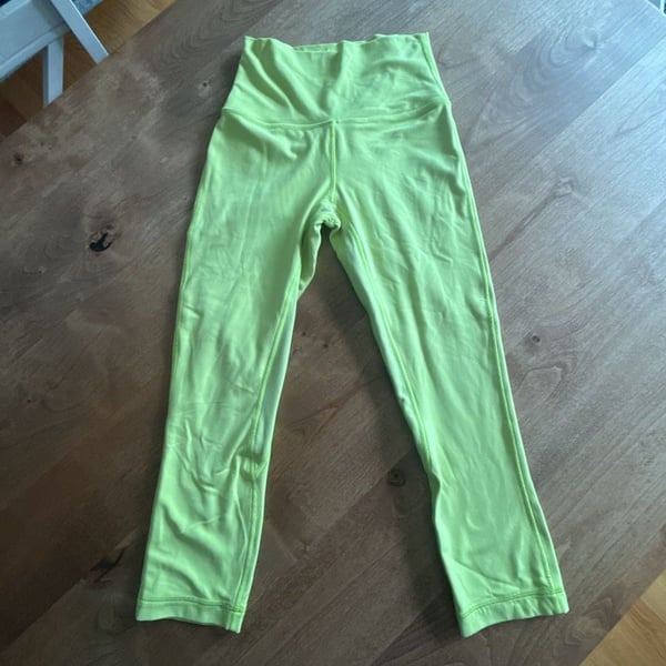 Lululemon High-Rise Pant Size 4 Lime Green