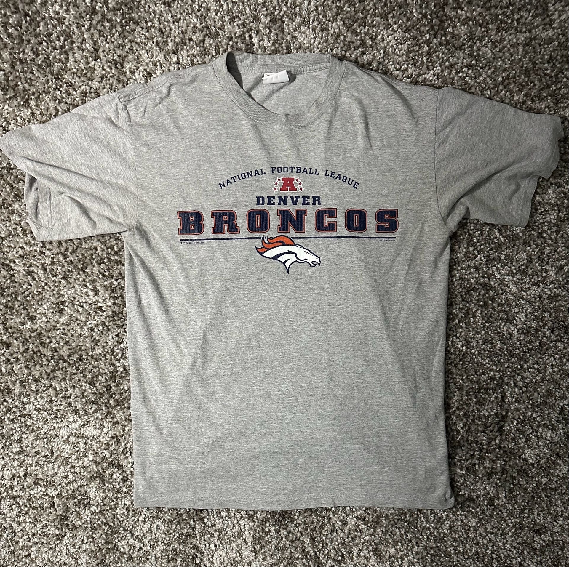 Y2K NFL Denver Broncos T-Shirt Gray Graphic Print Football 2