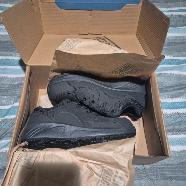Nautilus N2530 Safety Shoes Black Leather