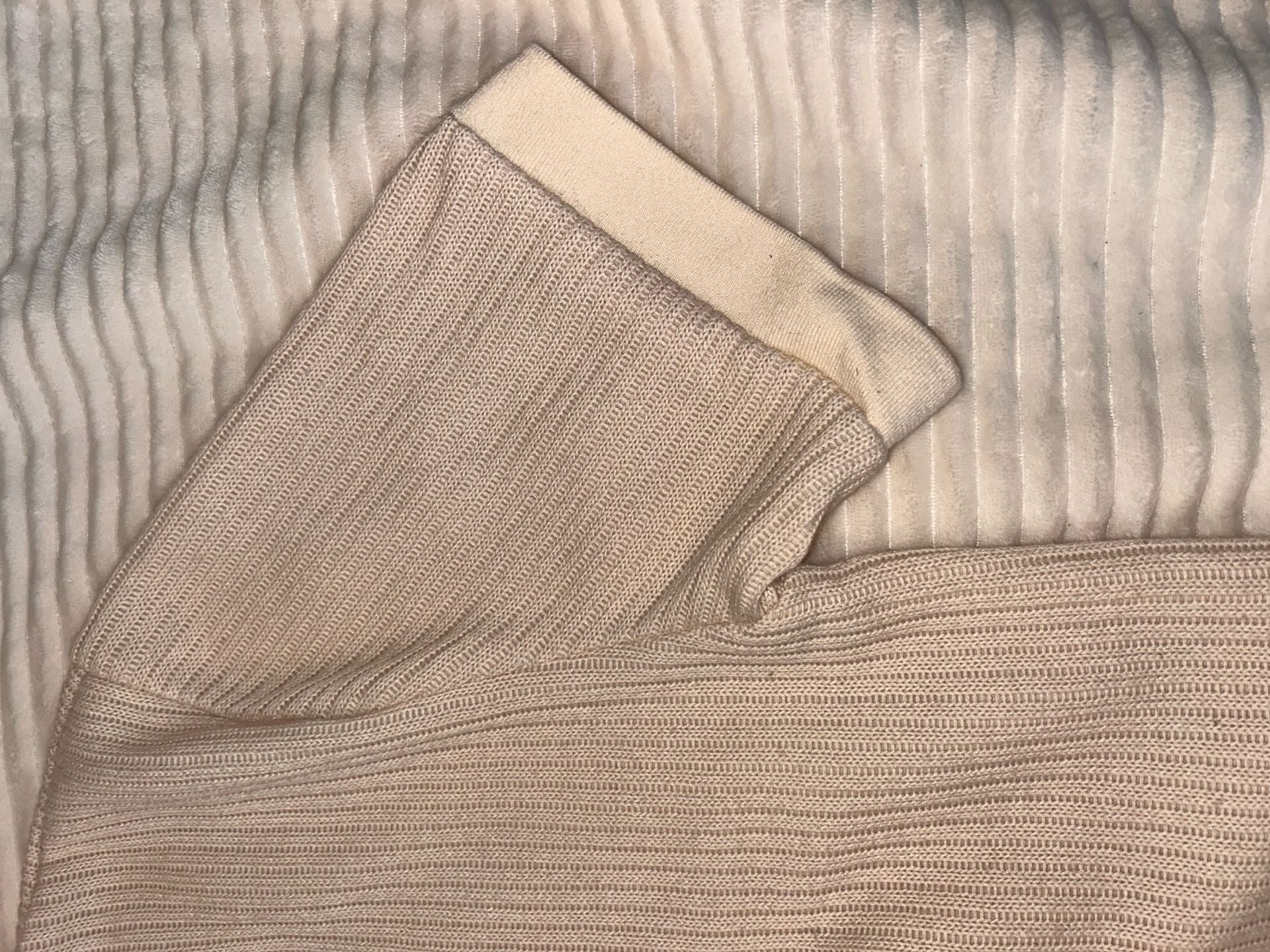 Men’s Massive Luxury Knit Polo Shirt Size XL Beige Short Sleeve Button Up 9