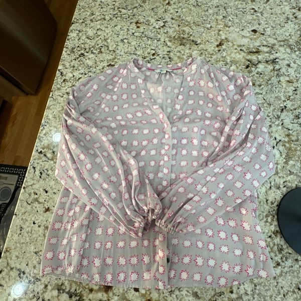 Boden Starburst Blouse Size US 10 Gray Pink Long Sleeve Button Up Shirt