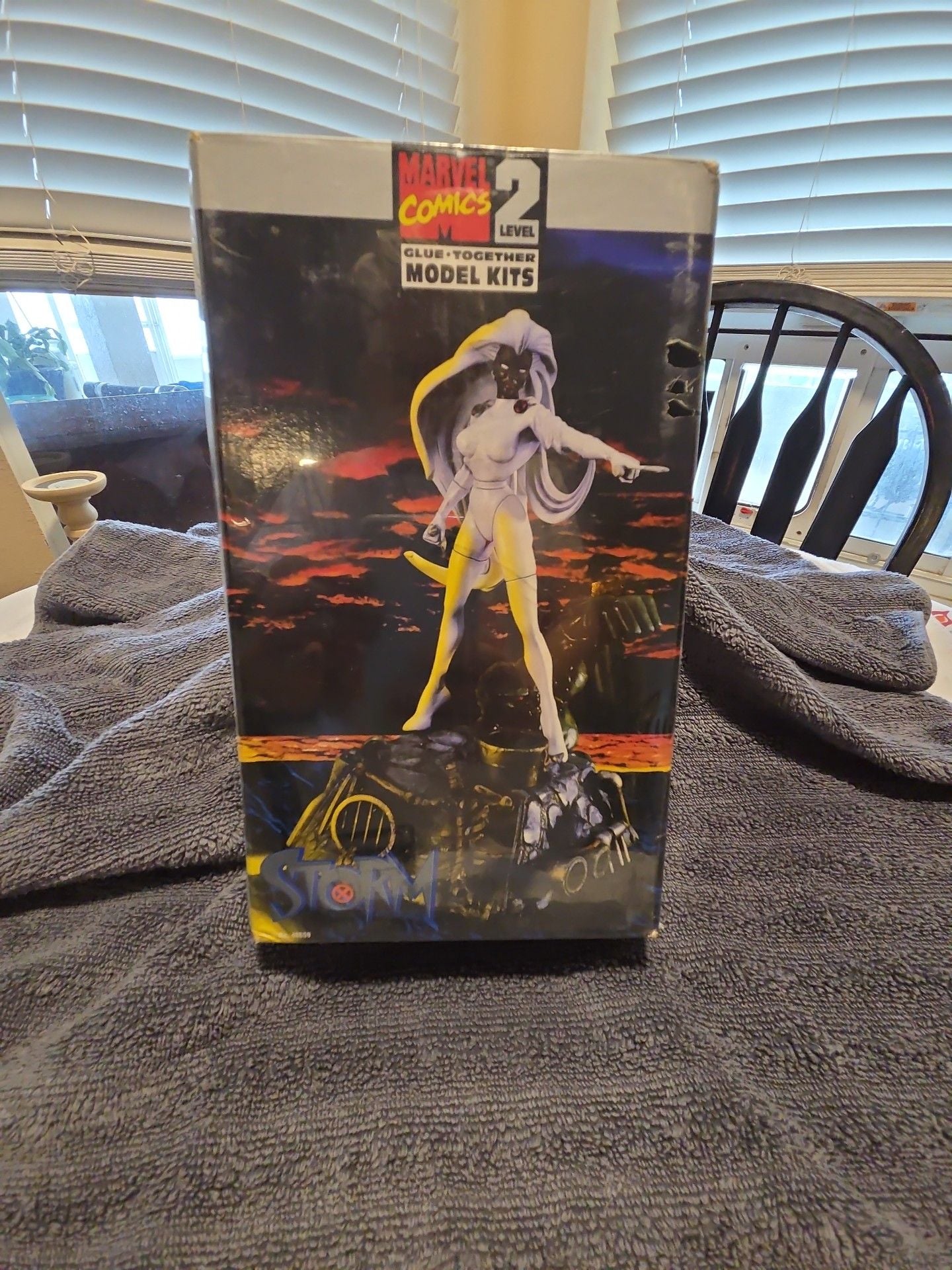 Toy Biz Marvel Comics Storm Level 2 Glue-Together Model Kit 1