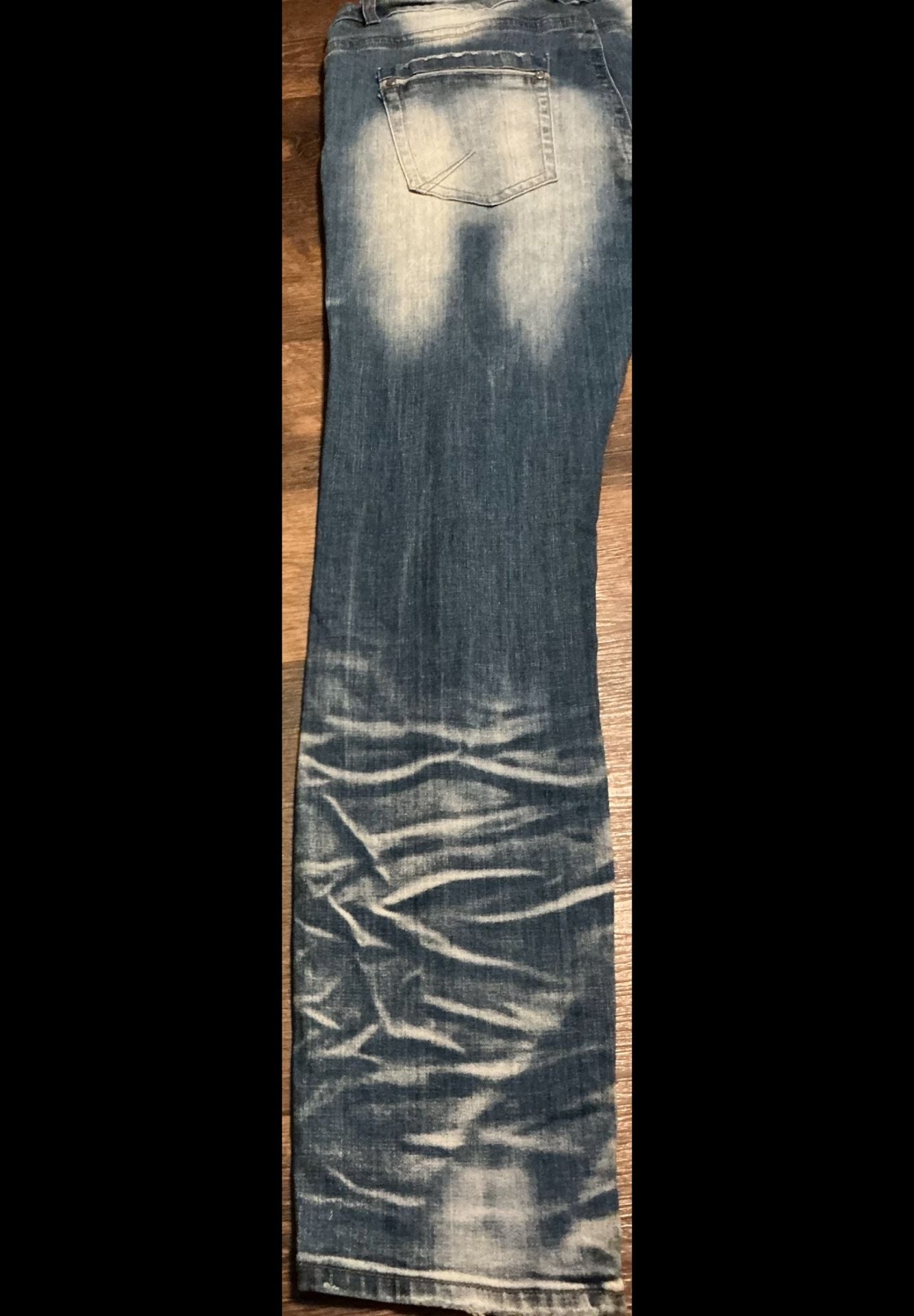 Côte de Nuits Guerre et Paix Distressed Denim Jeans 9