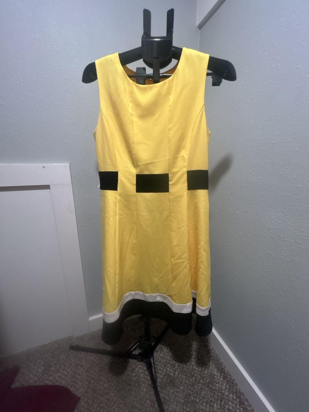 Calvin Klein Dress Size 10 Yellow Black White Colorblock Sleeveless 2