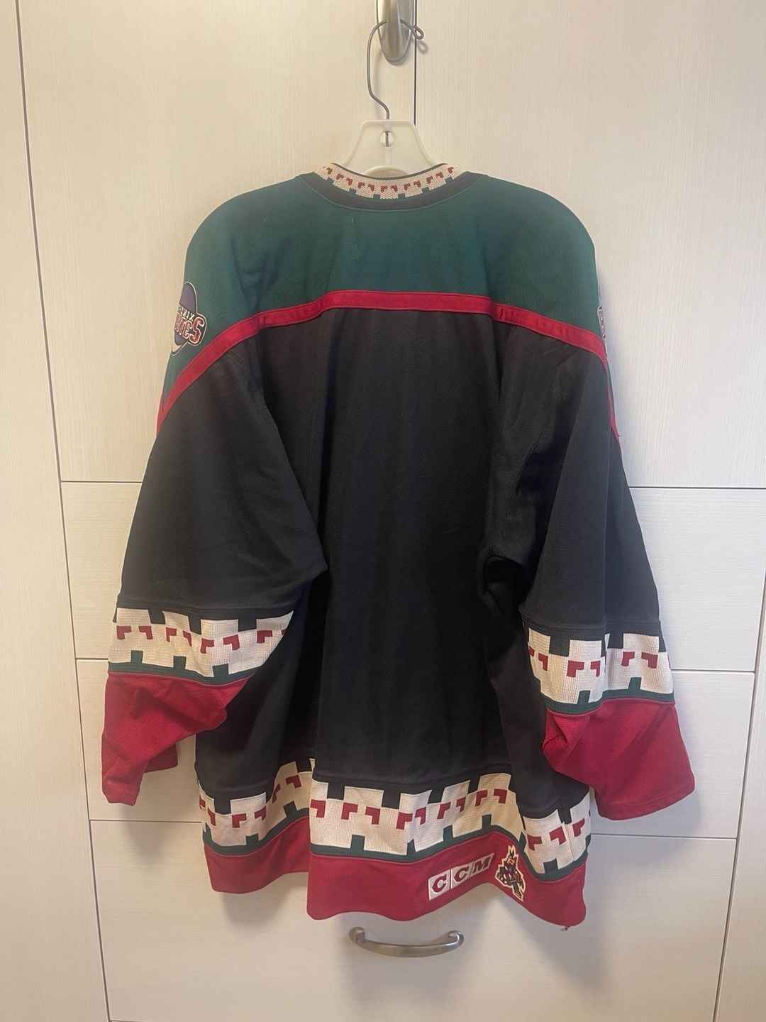 CCM Phoenix Coyotes NHL Kachina Hockey Jersey Size XL Black 4
