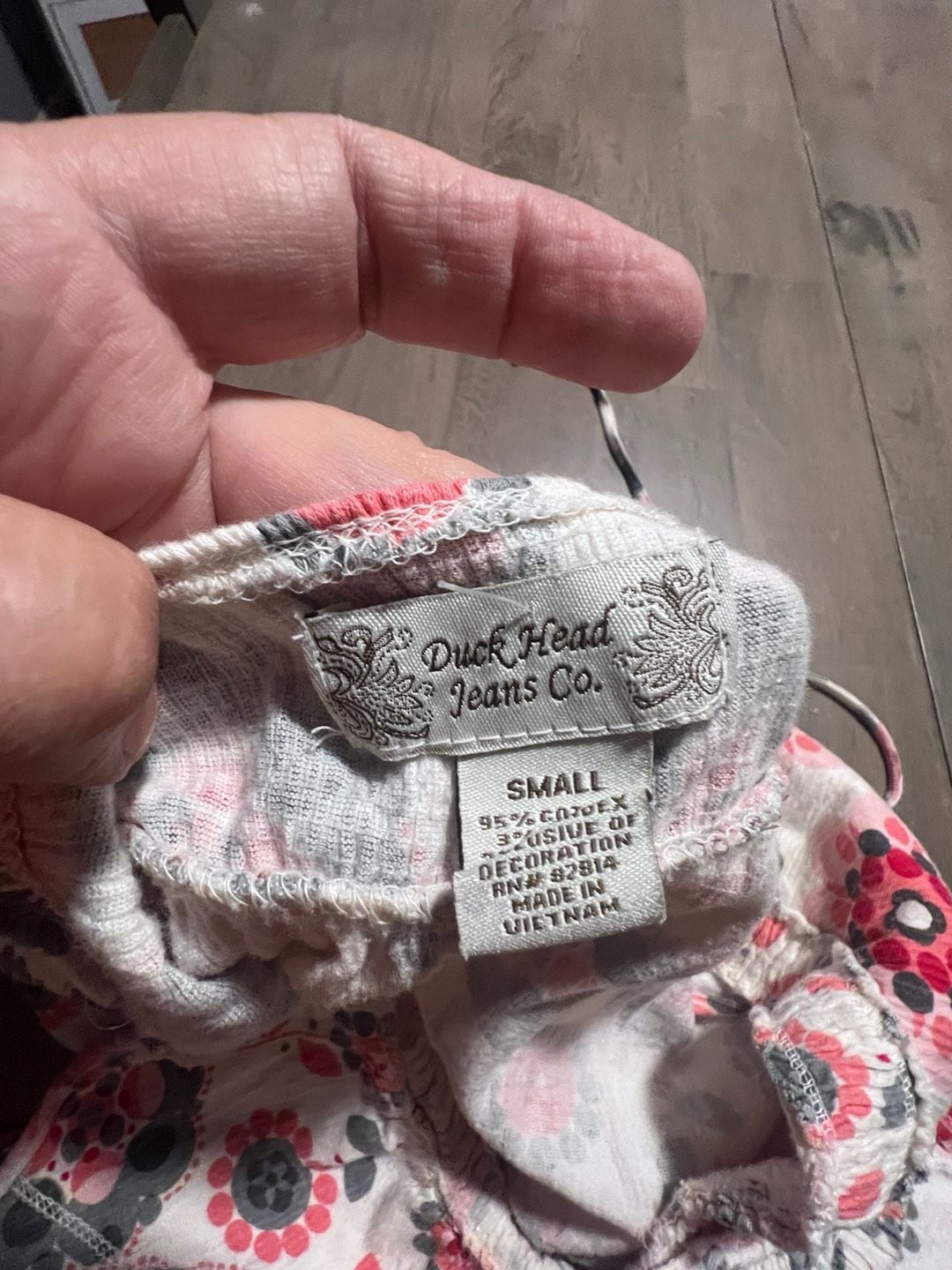 Duck Head Jeans Co. Tank Top Size Small White Pink Floral Ruffle Camisole 4