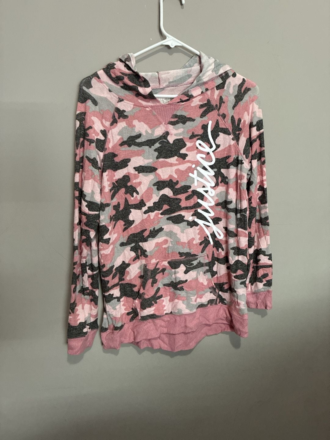 Justice Active Kids long sleeve with a hood Size 14/16 Pink Camo Logo Pullover 2