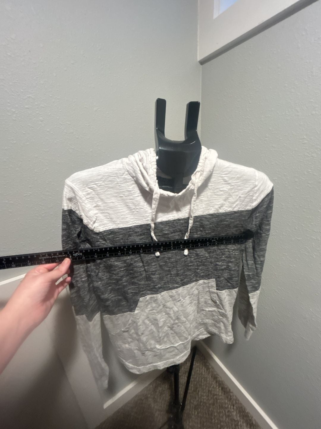 Broken Threads Hoodie Size Small Gray Black White Colorblock Pullover 3