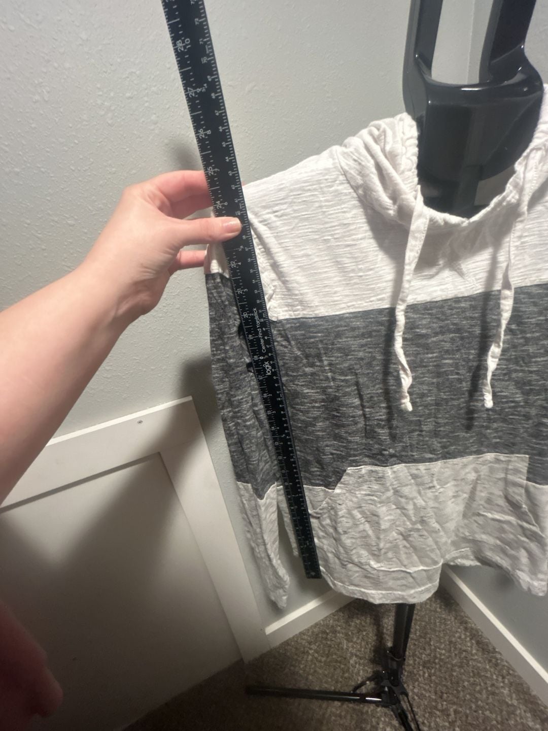 Broken Threads Hoodie Size Small Gray Black White Colorblock Pullover 4