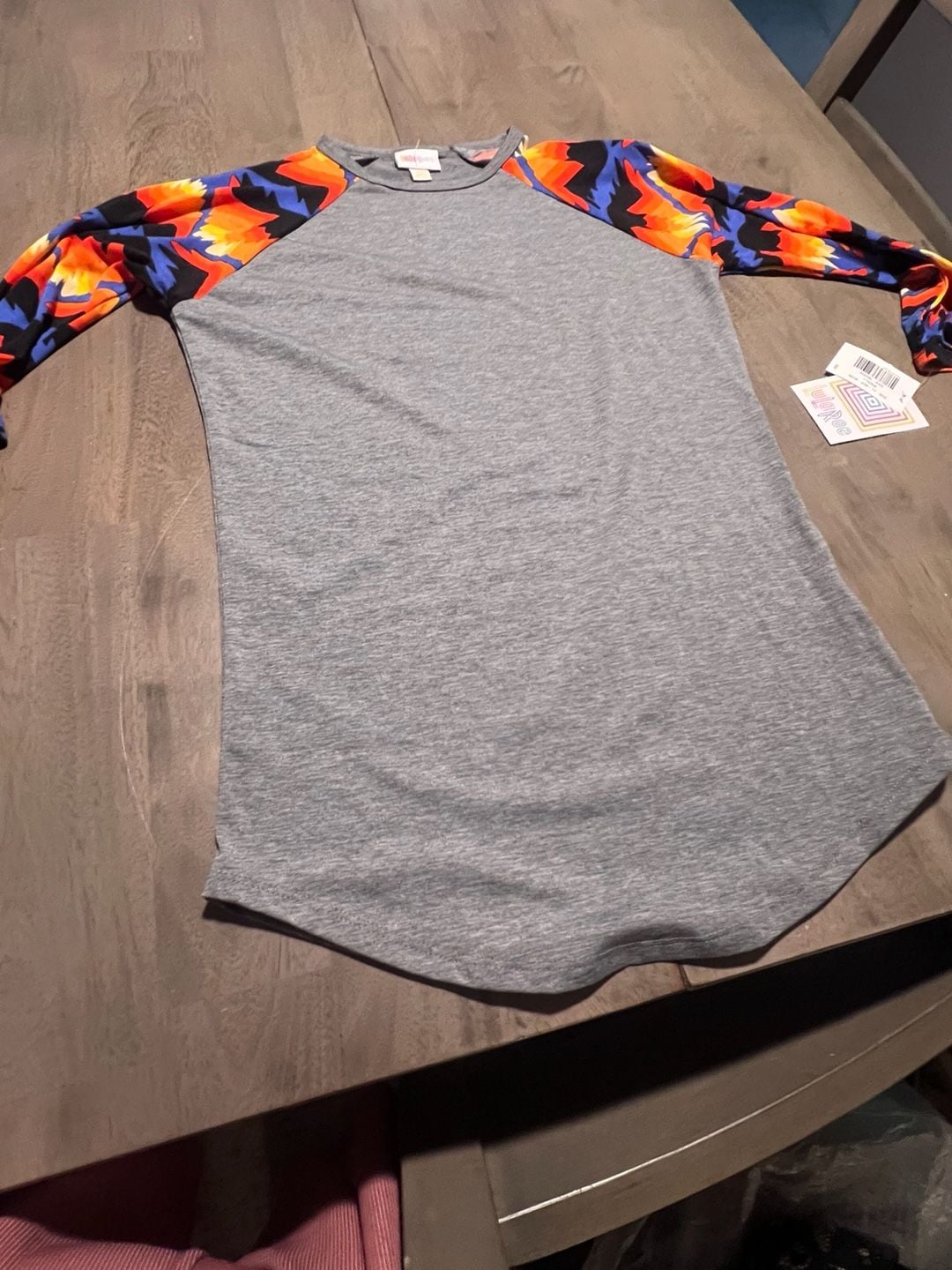 LuLaRoe Randy Shirt Size XXS Gray Multicolored Feather Sleeves Raglan Tee 2