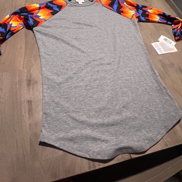 LuLaRoe Randy Shirt Size XXS Gray Multicolored Feather Sleeves Raglan Tee