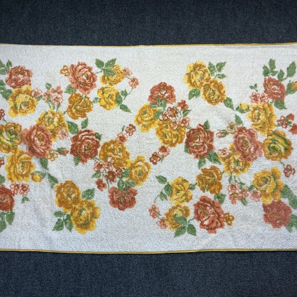 Vintage Fashion Manor Floral Bath Towel Yellow Orange Roses Fringe