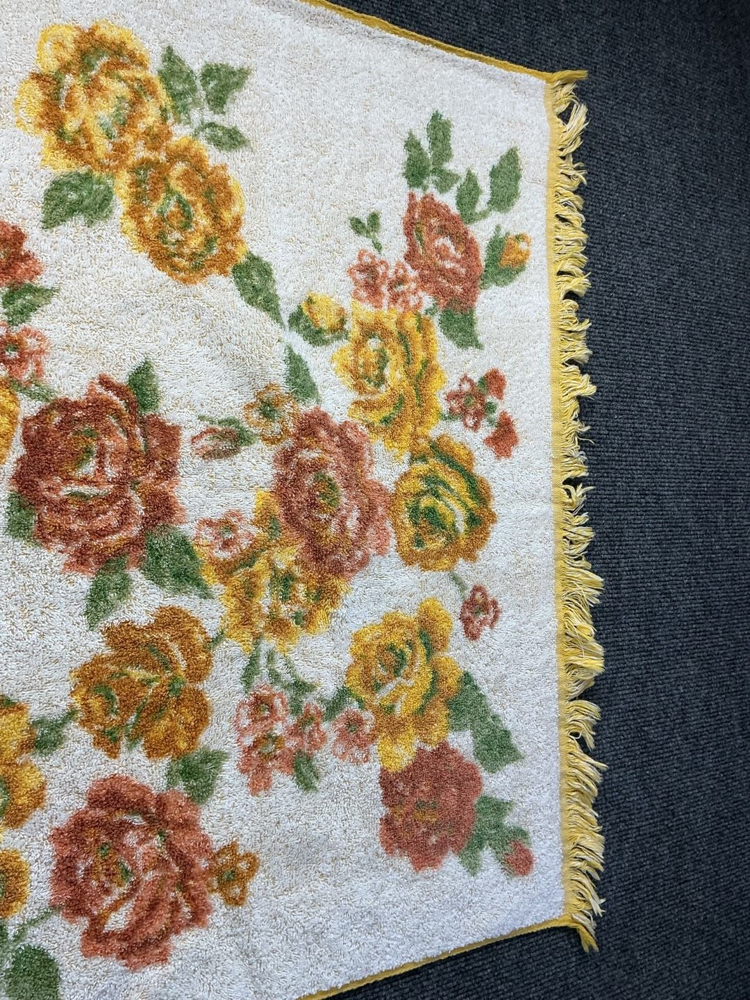 Vintage Fashion Manor Floral Bath Towel Yellow Orange Roses Fringe 3