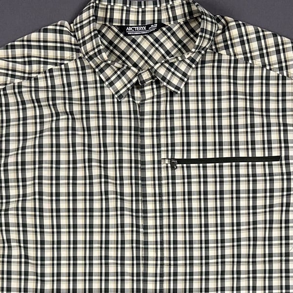 Arc'teryx Skyline Long Sleeve Plaid Button Up Shirt Size XL/TG Gray Beige