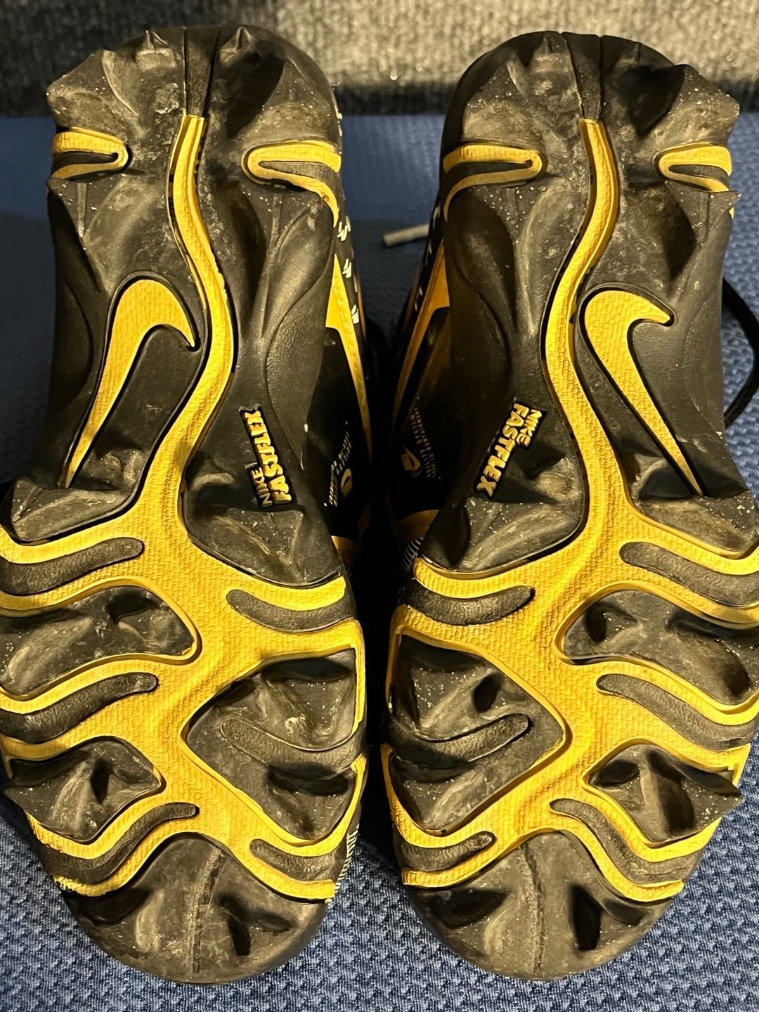 Nike child Alpha Football Cleats Black Yellow 003 9