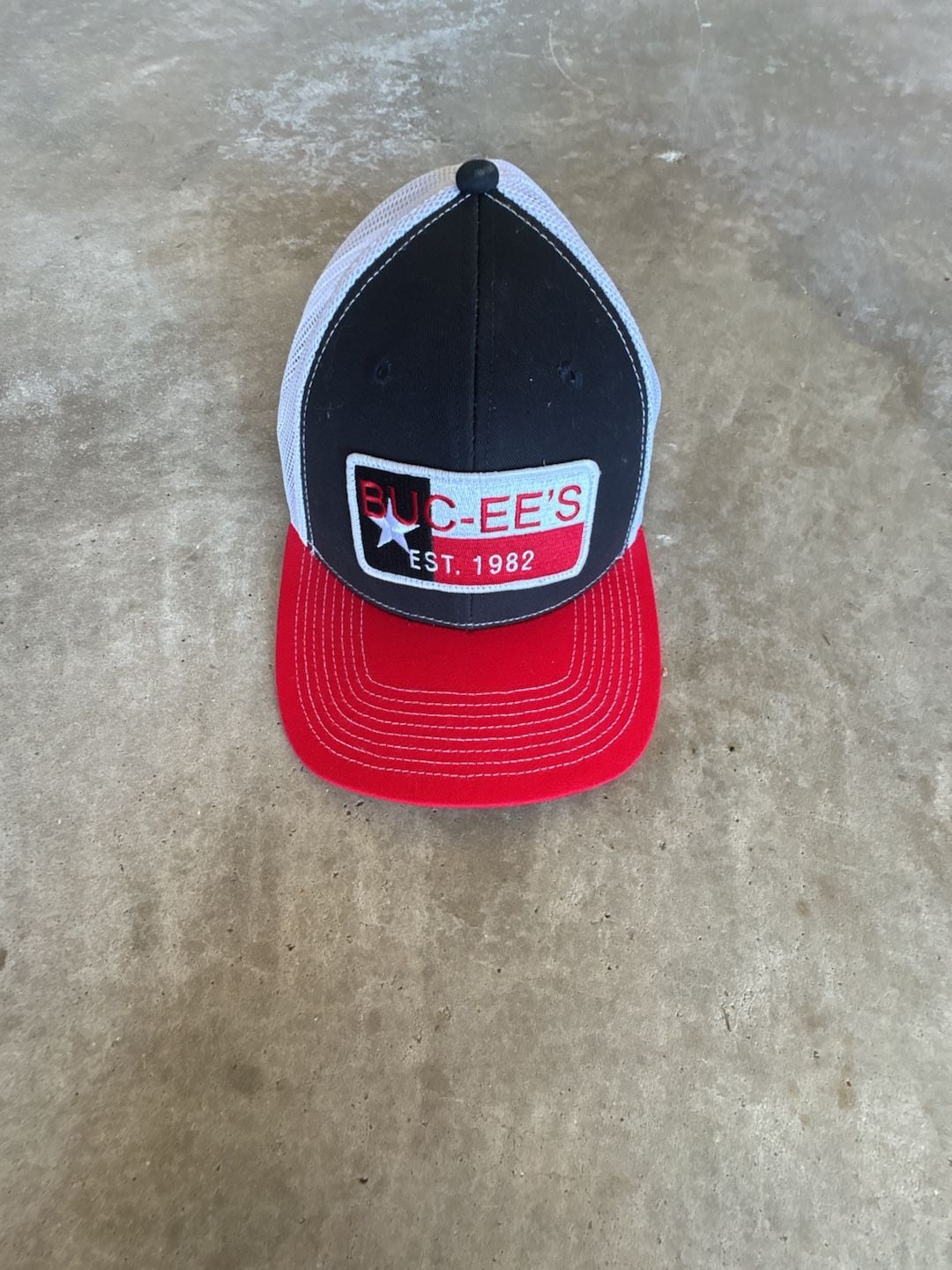 Buc-ee's Trucker Hat Black Red White Texas Flag Est 1982 2