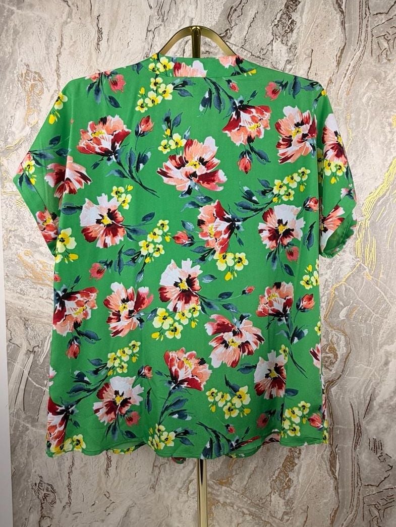 Lauren Ralph Lauren Floral Blouse Size XL Green V-Neck Short Sleeve Top 3