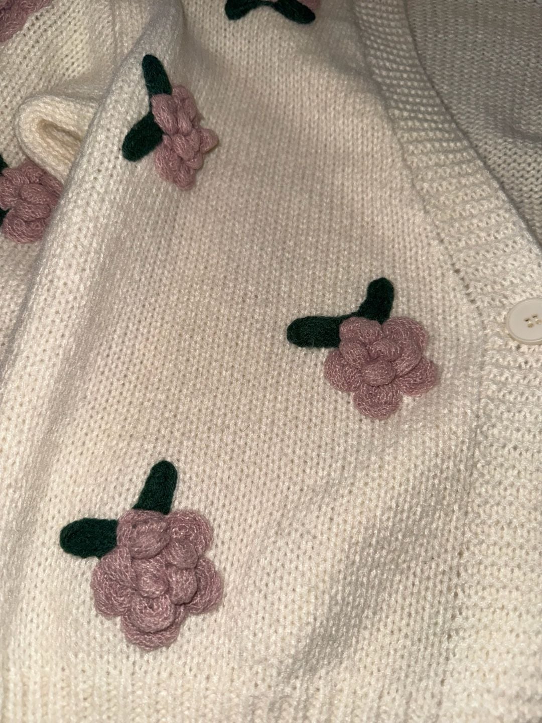 Luna Cardigan Size M Cream 3D Floral Applique Knit V-Neck Sweater 3