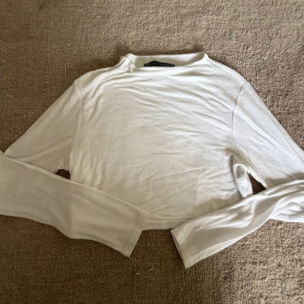 naked wardrobe long sleeve mock neck crop top white size L