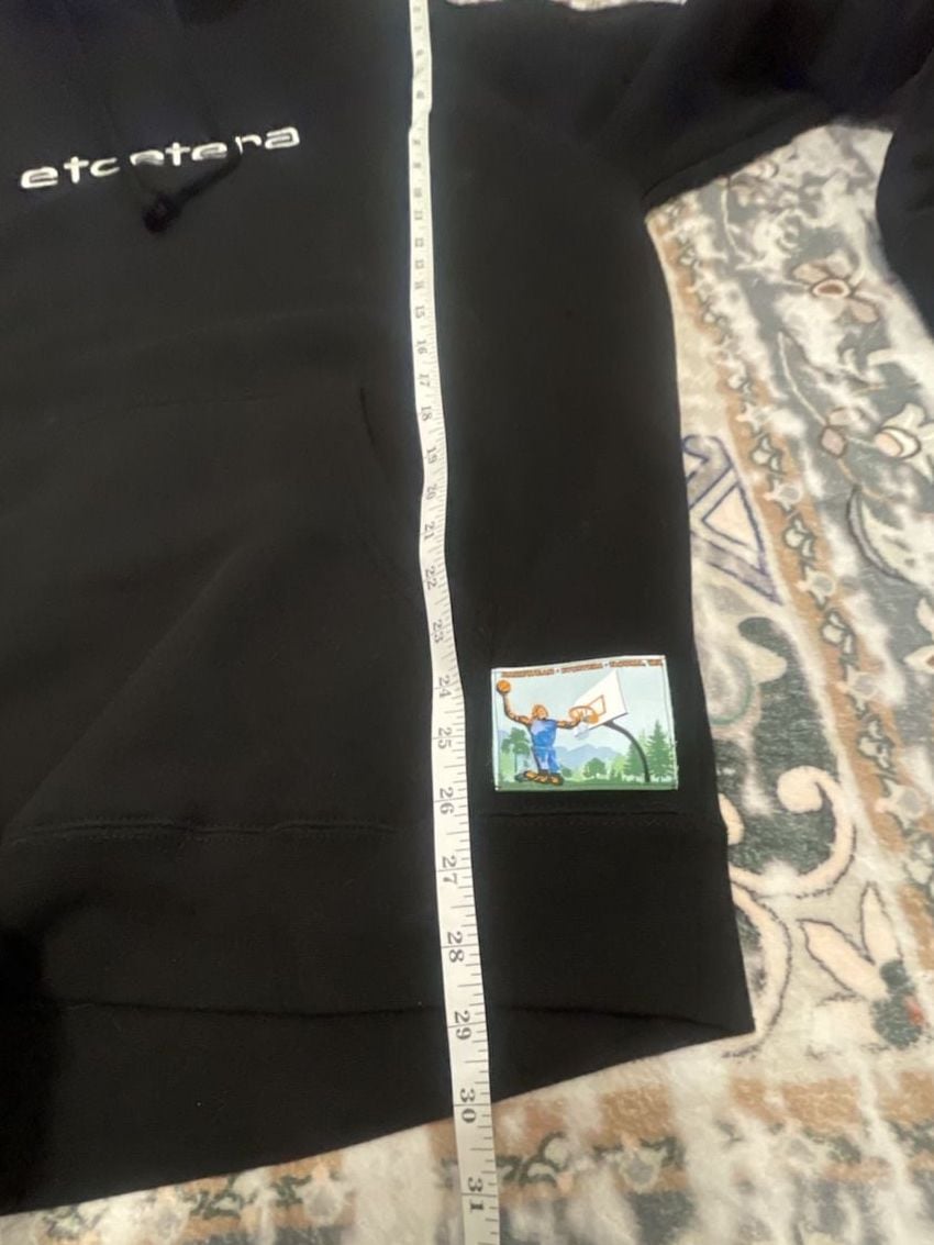 Etcetera Rarewear Hoodie Size Medium Black Graphic Pullover 8