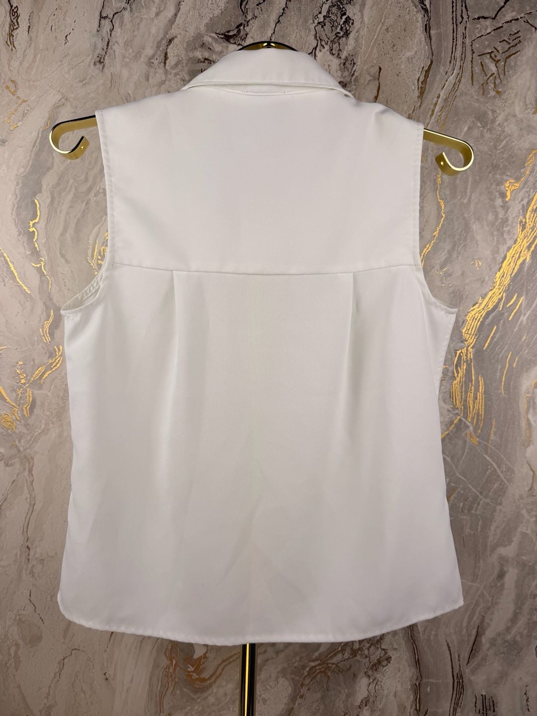 Elie Tahari Sleeveless Button Front Shirt Size S/P White 8