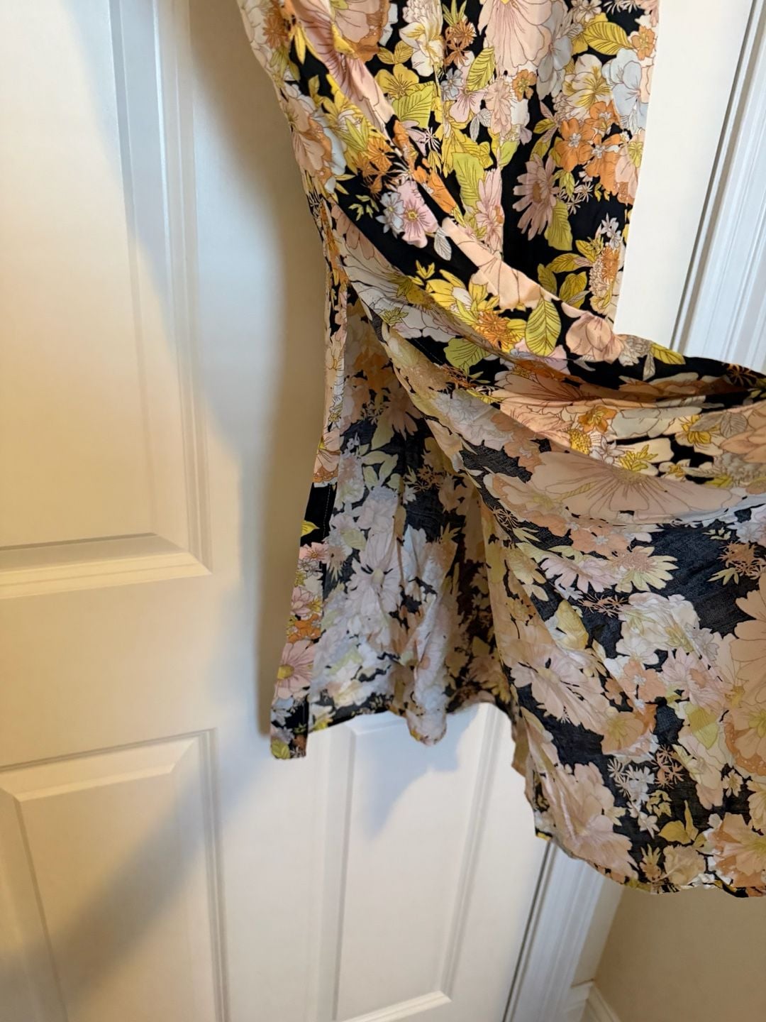 Topshop 70s Floral Midi Dress Size US 6 Black Tie Back 6