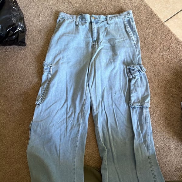 Universal Thread Cargo Jeans Size 16R Light Wash Denim Wide Leg