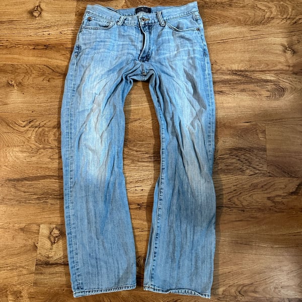 Lucky Brand 363 Vintage Straight Size 32x30 Blue Denim Jeans