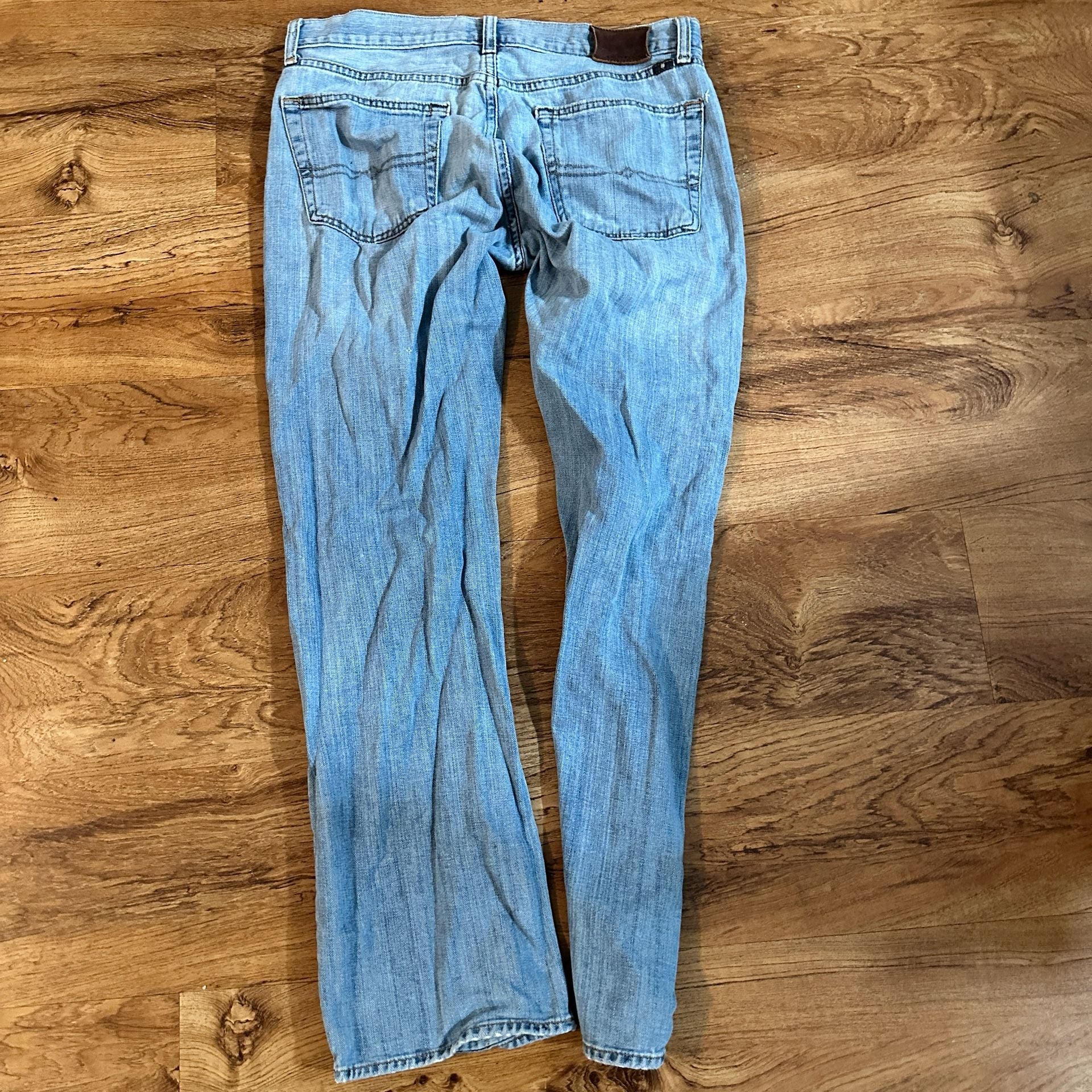 Lucky Brand 363 Vintage Straight Size 32x30 Blue Denim Jeans 7
