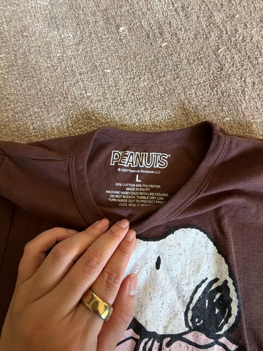 Peanuts Snoopy Graphic T-Shirt Size L Brown Bow 3