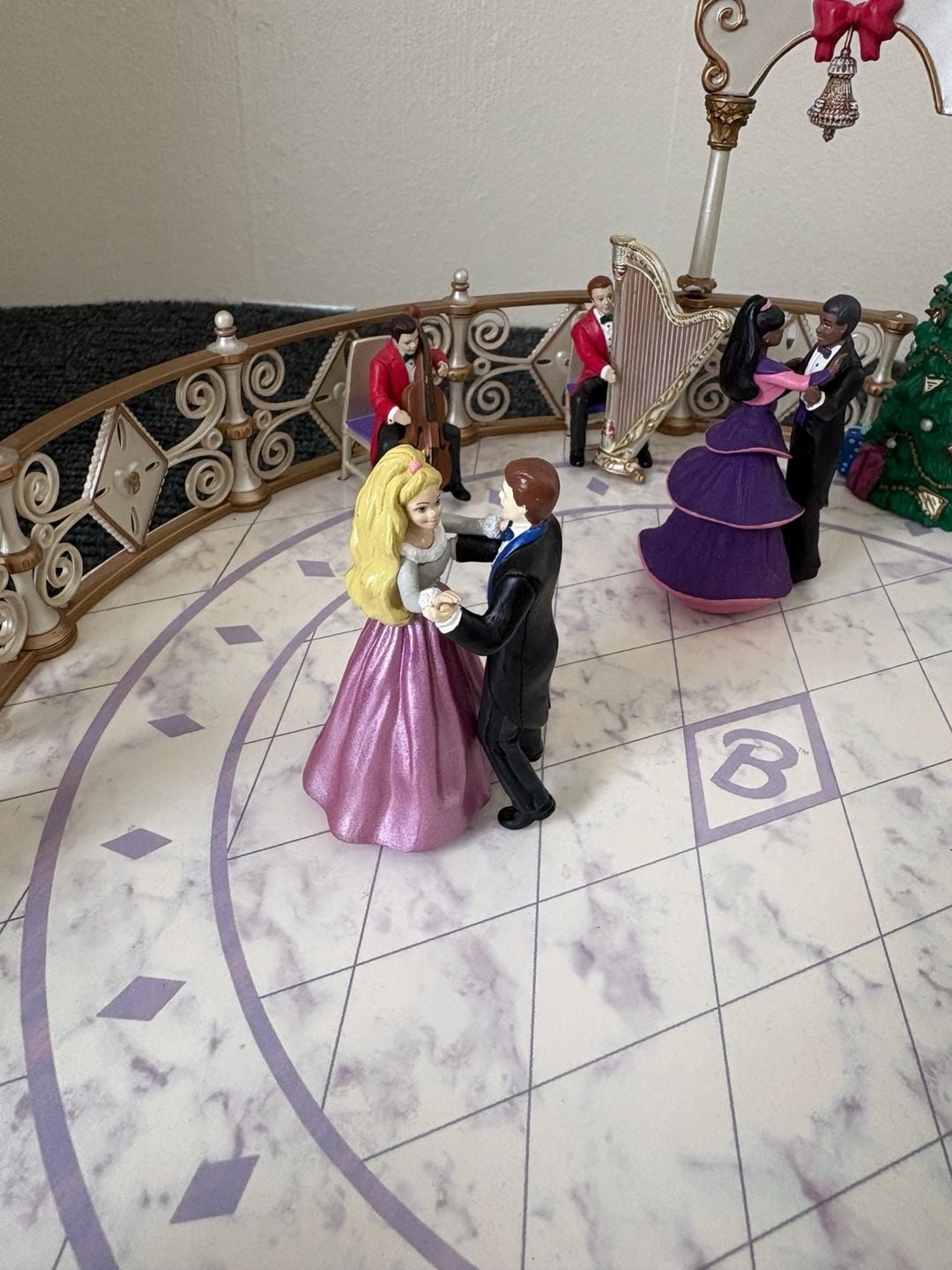 Barbie Holiday Dance Musical 1997 Mr. Christmas Stage Works 7