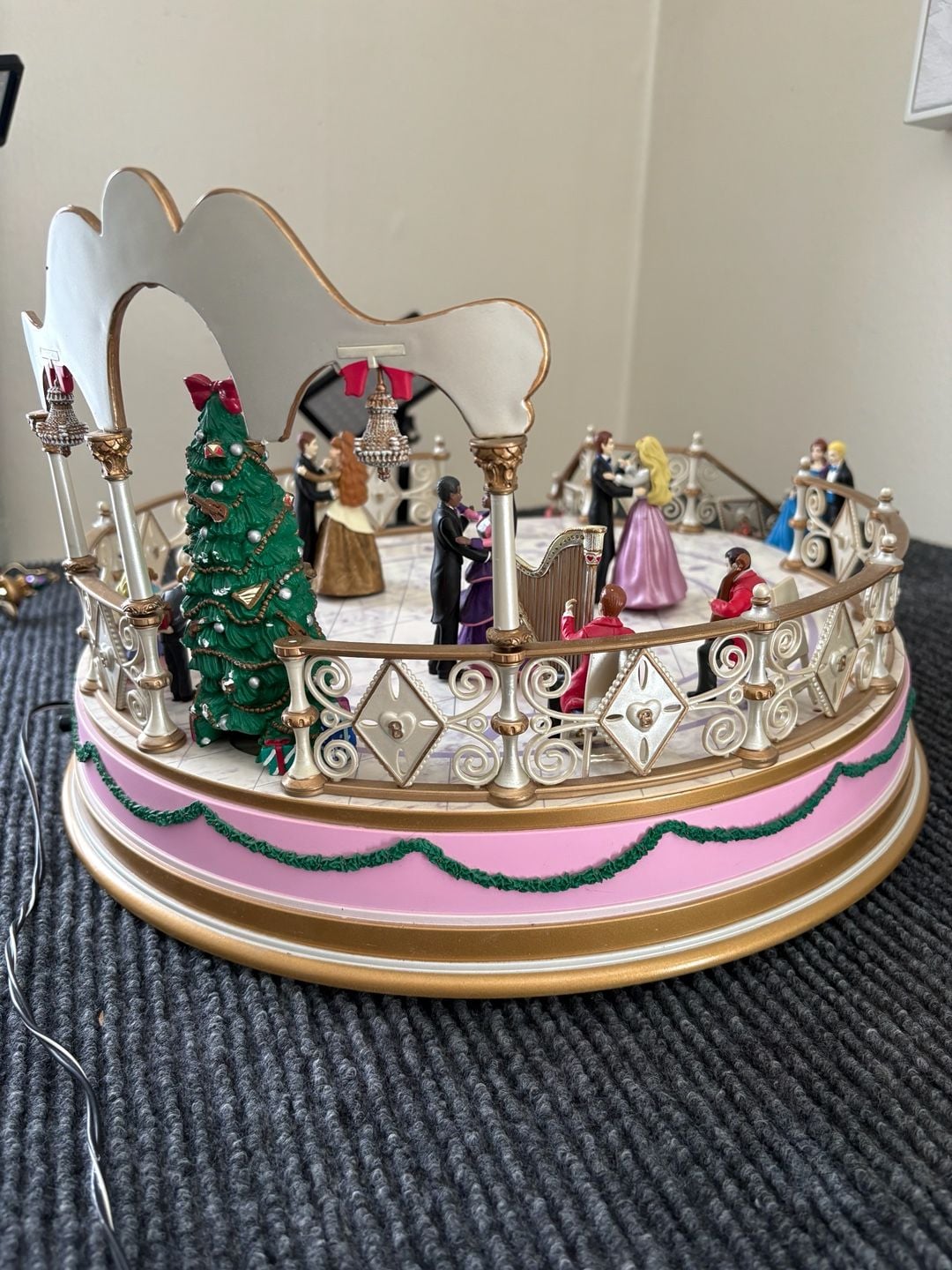 Barbie Holiday Dance Musical 1997 Mr. Christmas Stage Works 16