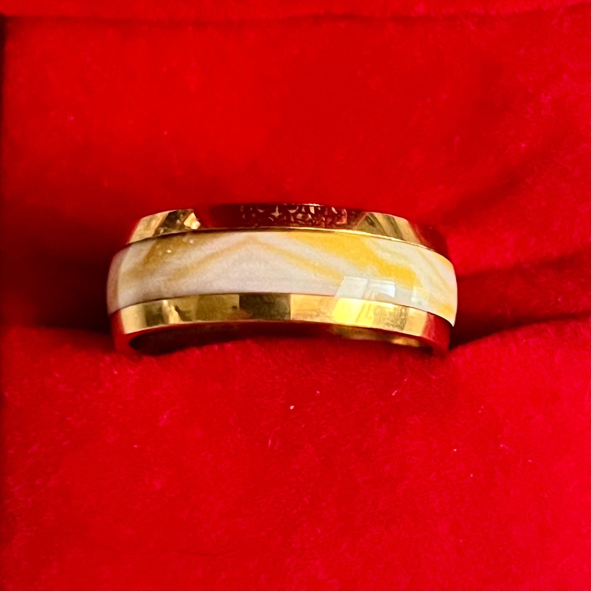 Tungsten Carbide Gold Marble Pattern 8mm Band Polished Finish Size 11 2