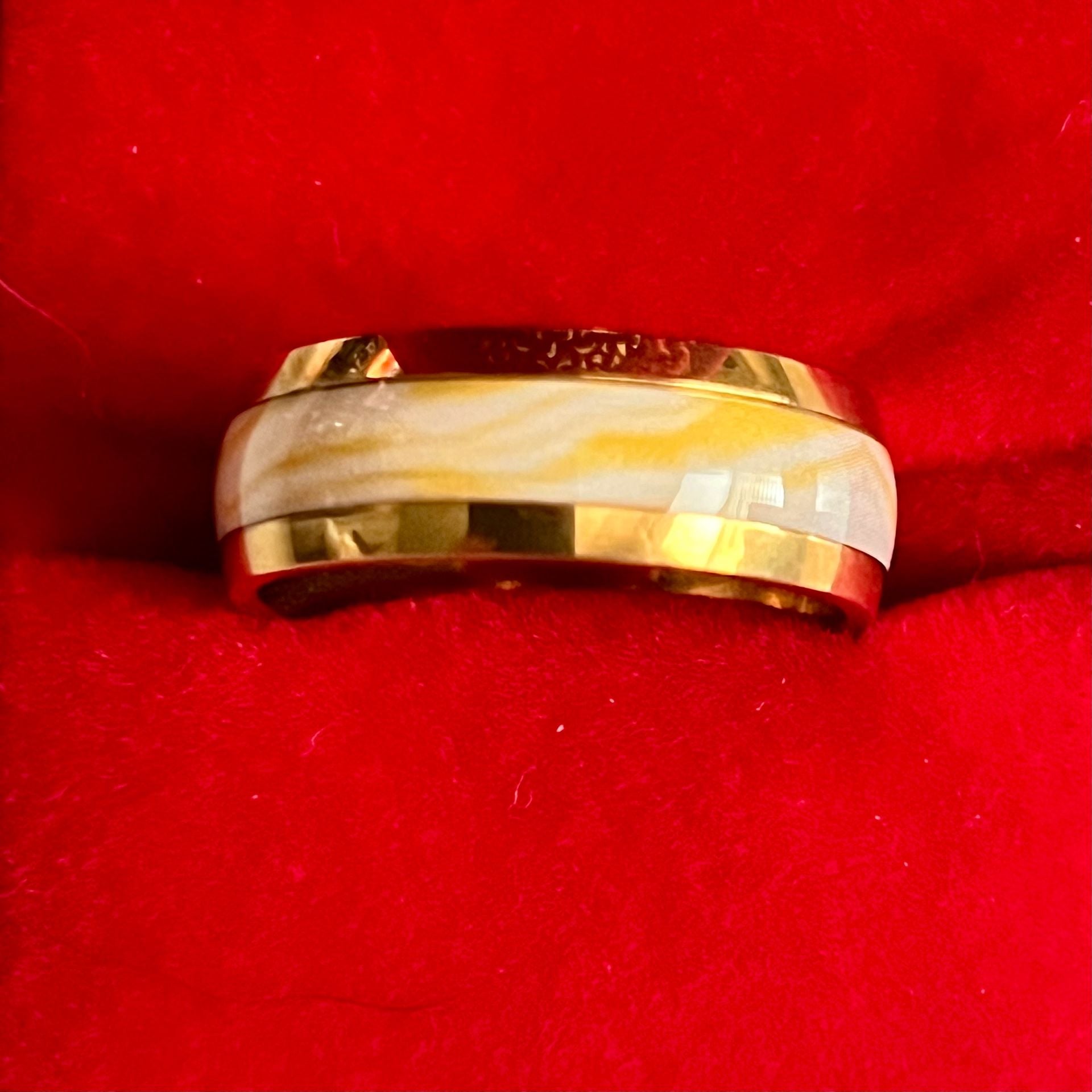 Tungsten Carbide Gold Marble Pattern 8mm Band Polished Finish Size 11 3