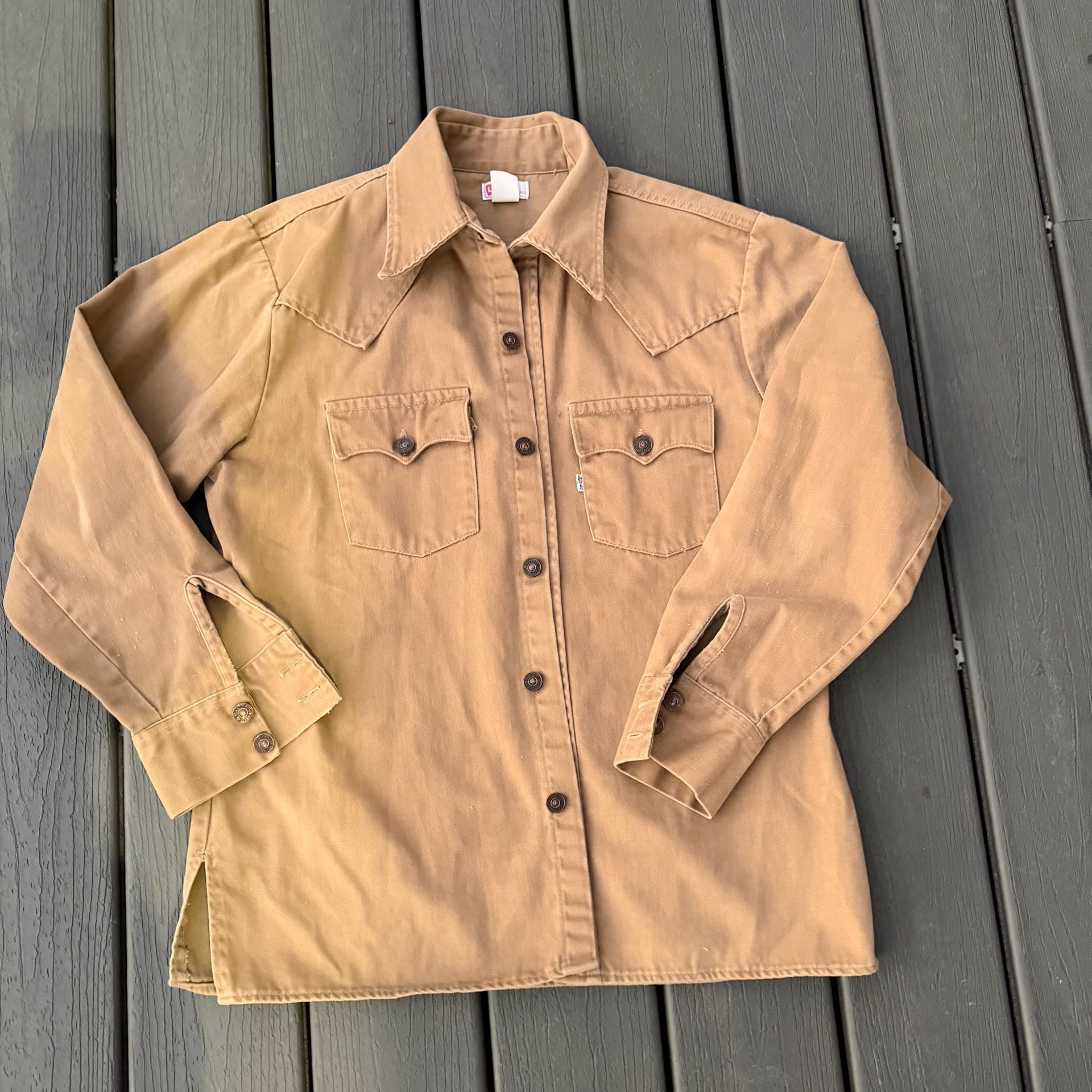 Vintage 70's Levis Two Pocket White Tab Western Barn Style Basic Button Up Shirt 2