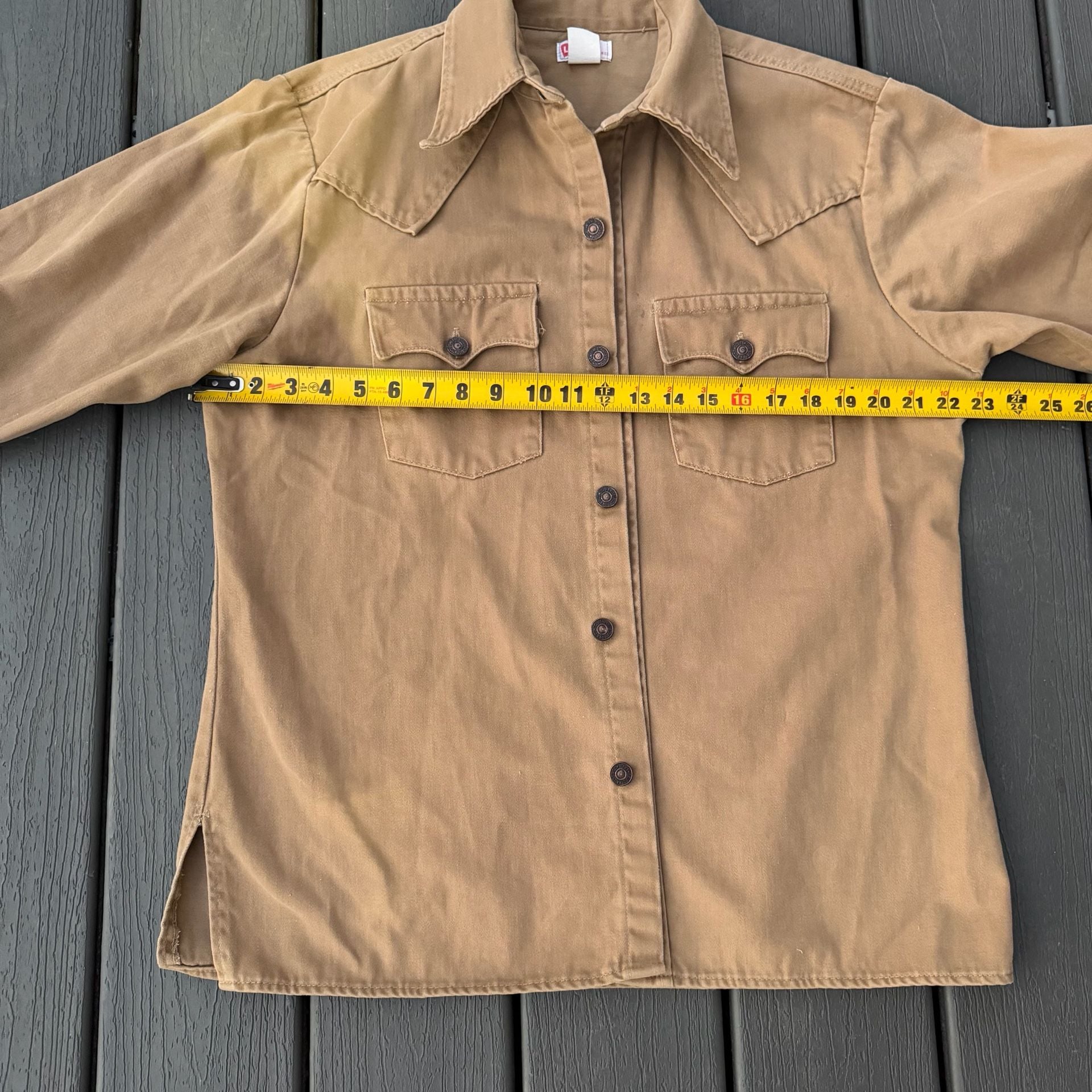 Vintage 70's Levis Two Pocket White Tab Western Barn Style Basic Button Up Shirt 4
