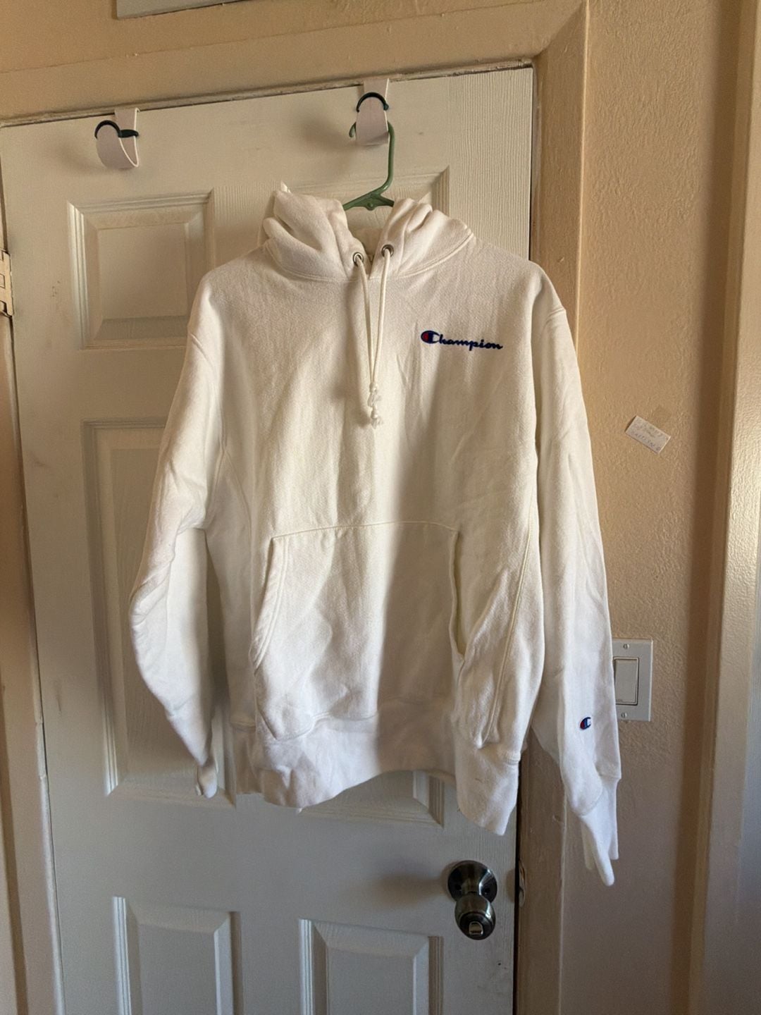Champion Reverse Weave Pullover Hoodie White Script Logo SOU1436-N 2