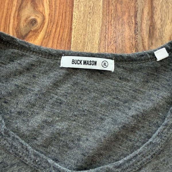 Buck Mason Long Sleeve Curved Hem T-Shirt Size XL Gray/Green