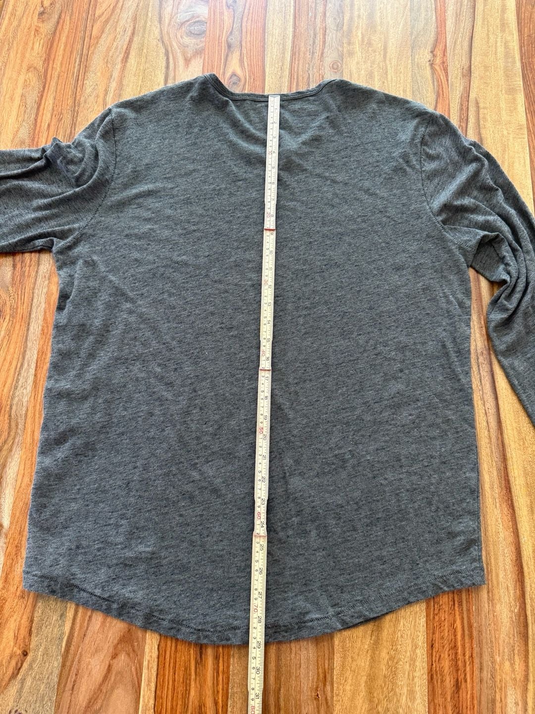 Buck Mason Long Sleeve Curved Hem T-Shirt Size XL Gray/Green 4