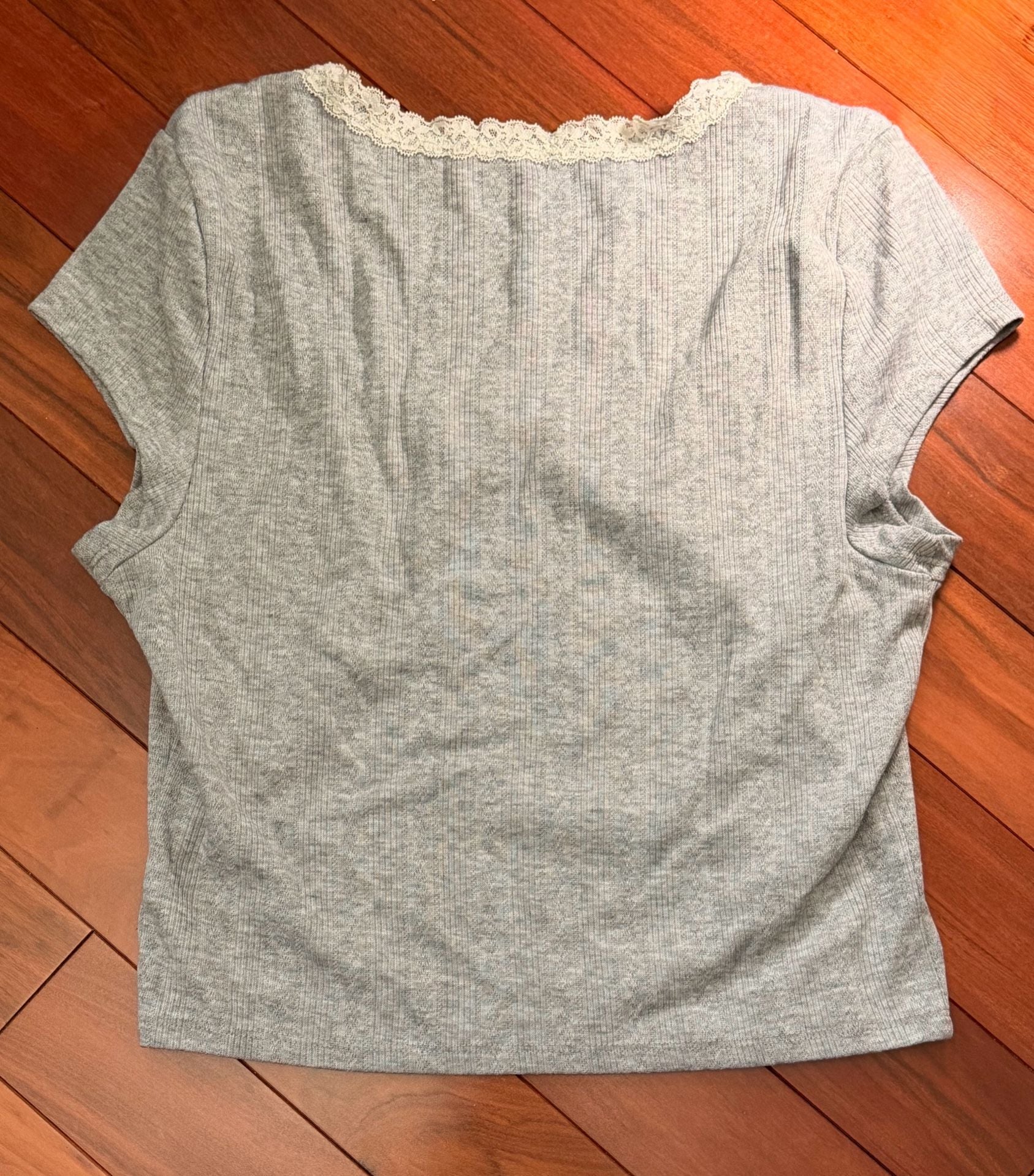 Wild Fable Rosette Lace Trim Baby Tee Size L Gray Ribbed Short Sleeve 3