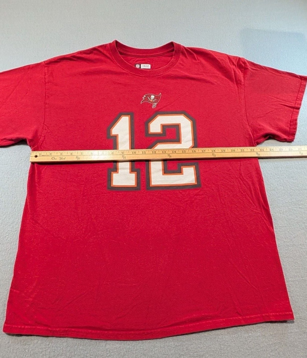 NFL Team Apparel Tampa Bay Buccaneers Tom Brady 12 T-Shirt Size XL Red 4
